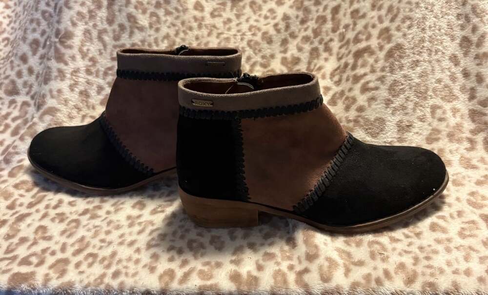 Unique Roxy Devlin Ankle Boots Colorblock Suede Booties Size 8